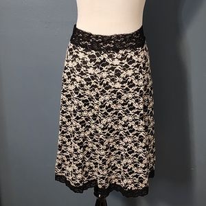 CAbi Black and Tan Embroidered Midi A-line Flare Skirt w Lace Trim Size L